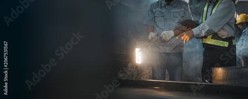 Foto supervisor quality control inspection foundry Supervisor review molten metal han
