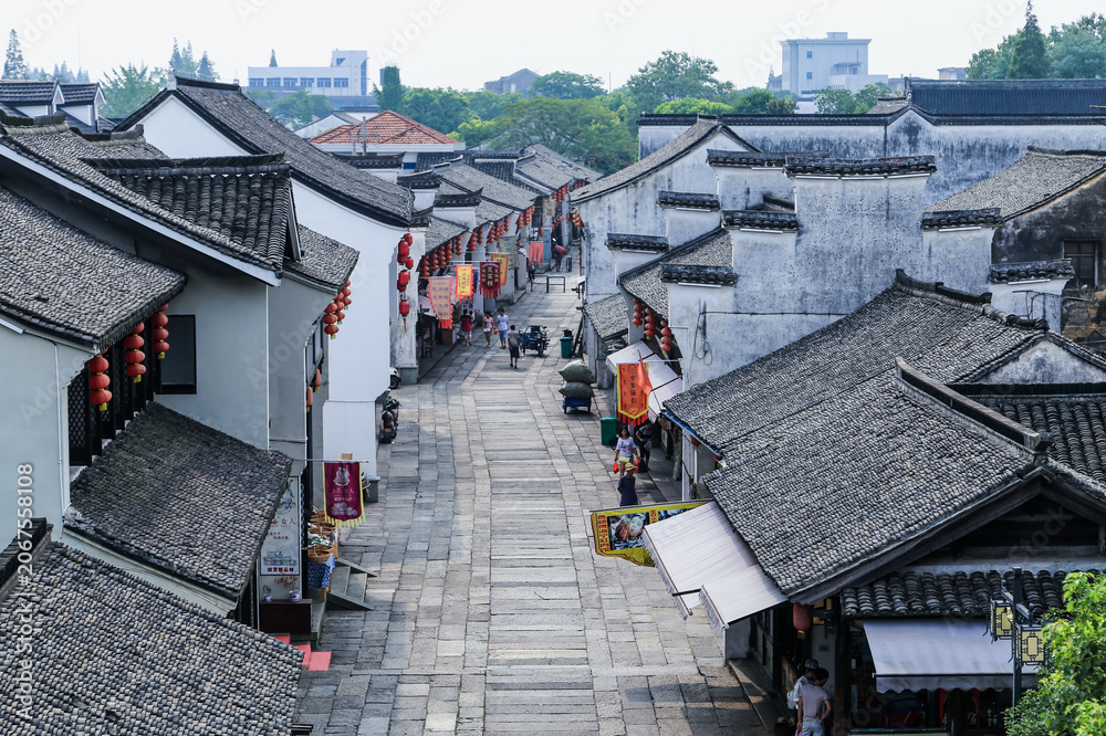 Obraz premium Traditional street and old houses in Yanguan Ancient Town, Haining, Zhejiang, China
