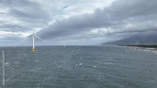 梅雨入りした富山湾沿岸にある洋上風力発電風車