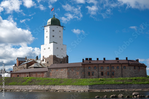 Фотография View on the ancient Vyborg Castle from the city embankment