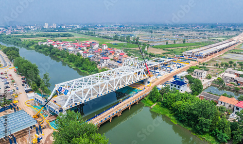 Принти на полотні Kejiadun Bridge Construction in Wuhan - Steel Truss Girder Erection Site