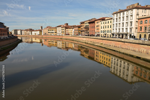 Quais de l'Arno à Pisa. Italie
