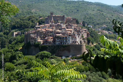 Obraz na plátne Veduta panoramica del caratteristico borgo medievale di San Gregorio da Sassola