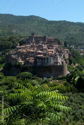 Obraz na plátne Veduta panoramica del caratteristico borgo medievale di San Gregorio da Sassola