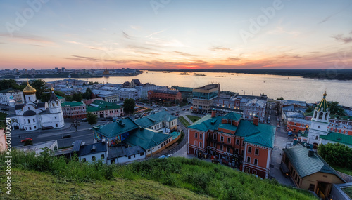 Cuadro en lienzo View at sunset over Nizhny Novgorod in Russia, Volga River and Oka River