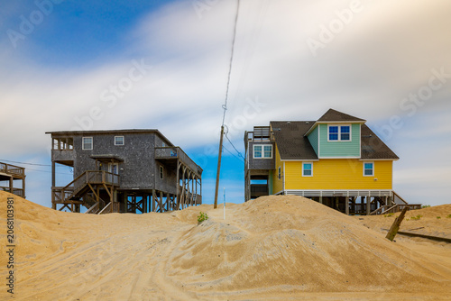 Fényképezés Beach homes on the verge of being washed away on the outer banks of North Caroli