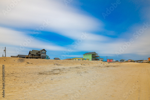 Foto Beach homes on the verge of being washed away on the outer banks of North Caroli