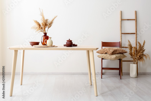 Minimalist dining room inte...