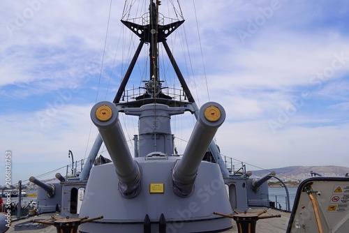 Fotografija Main gun turret of the old, historic, battle cruiser Averof, at Faliro, Athens,