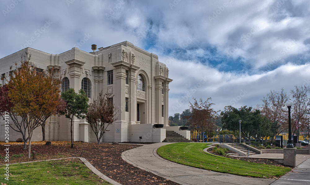 Obraz premium Old City Hall in Hayward, California