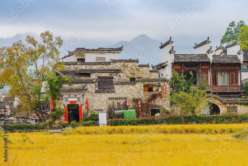 The ancient villages and beautiful natural scenery in the mountainous areas of Anhui Province, China were captured on November 17, 2022