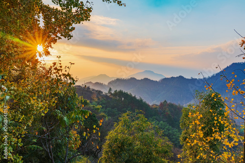 The natural beauty of Mount Huangshan Scenic Spot in autumn in Anhui Province, China was photographed on November 18, 2025