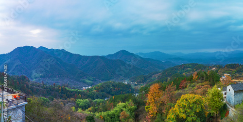 The ancient villages and beautiful natural scenery in the mountainous areas of Anhui Province, China were captured on November 17, 2022