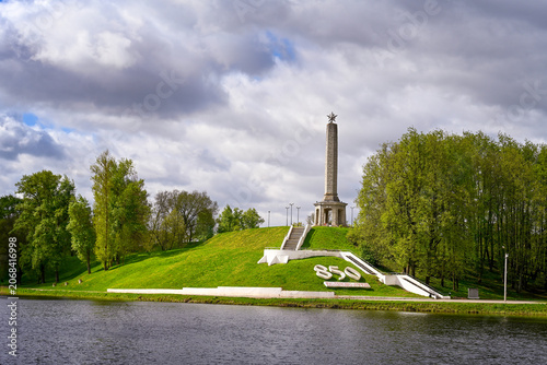 Принти на полотні Obelisk of Glory on the banks of the Lovat River in Velikiye Luki, Pskov region