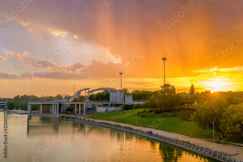 Atardecer en el Parque Juan Carlos I de Madrid