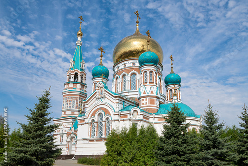 Obraz na plátne Cathedral of the Assumption of the Blessed Virgin Mary on a sunny August day