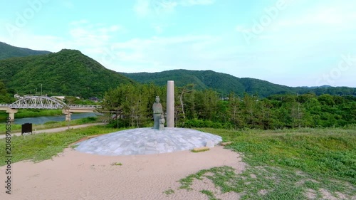 聖徳太子の御母である（あなほべのはしうど）皇后、間人皇后・聖徳太子母子像 ブロンズ像