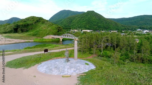 聖徳太子の御母である（あなほべのはしうど）皇后、間人皇后・聖徳太子母子像 ブロンズ像