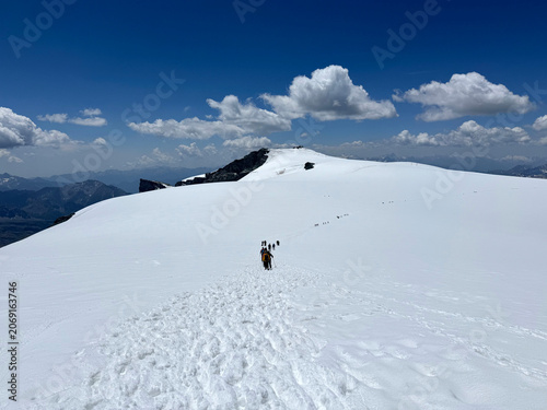 Alpine wonderland Matterhorn Glacier Paradise, Switzerland - Alpenparadies Matterhorn Glacier Paradise, Schweiz - Paradis alpin Matterhorn Glacier Paradise, Suisse - Paradiso alpino Matterhorn Glacier
