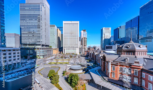 Foto 東京・丸の内のオフィス街と東京駅周辺の風景