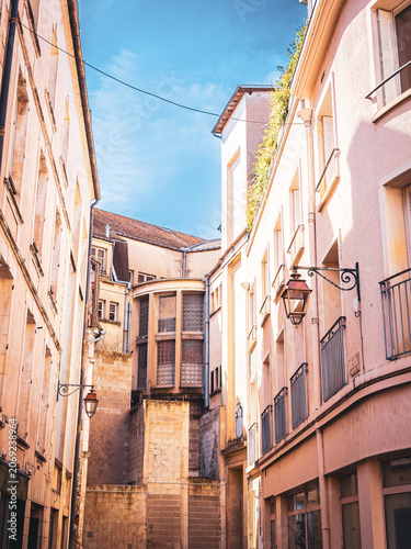 Cultural Heritage Explored: Discovering Auxerre's Timeless Street Scenes