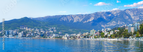 Quadro em tela Yalta black sea coastline cityscape with mountains
