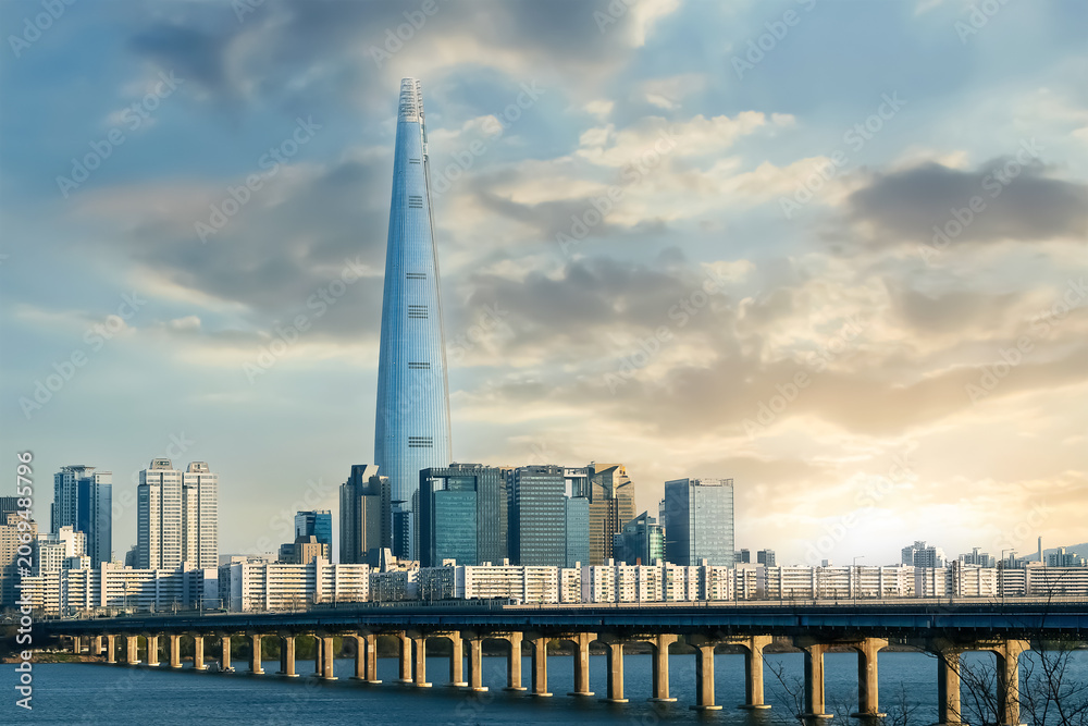 Fototapeta premium View of the Lotte Tower in Seoul, South Korea.