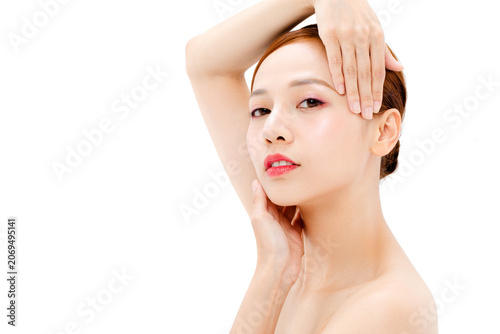 Obraz na płótnie Beautiful woman with clear skin posing for skincare and beauty concept