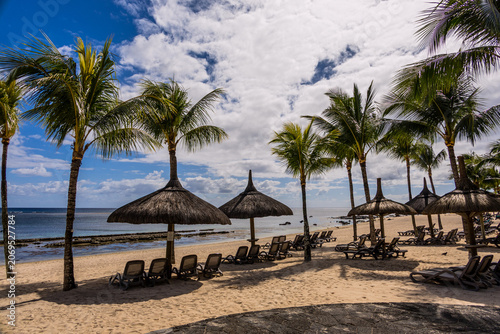 Plage de sable au Nord-Ouest de l'Ile Maurice, Pointe aux Piments, Océan Indien, Afrique