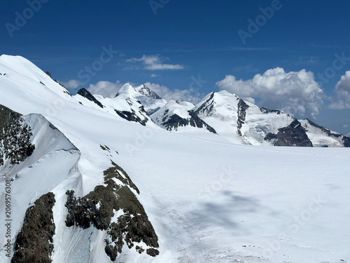 Alpine wonderland Matterhorn Glacier Paradise, Switzerland - Alpenparadies Matterhorn Glacier Paradise, Schweiz - Paradis alpin Matterhorn Glacier Paradise, Suisse - Paradiso alpino Matterhorn Glacier