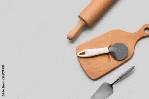 Set of kitchen utensils wit...