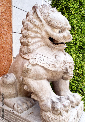 The Lion Statue, the ancient religious sculptures in Asia, China, the architecture of Buddhism.  