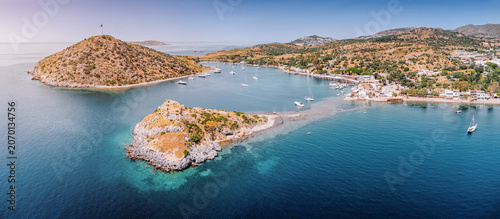 Fotografija Gumusluk, Bodrum, enjoying a warm summer day, showing Rabbit Island and private