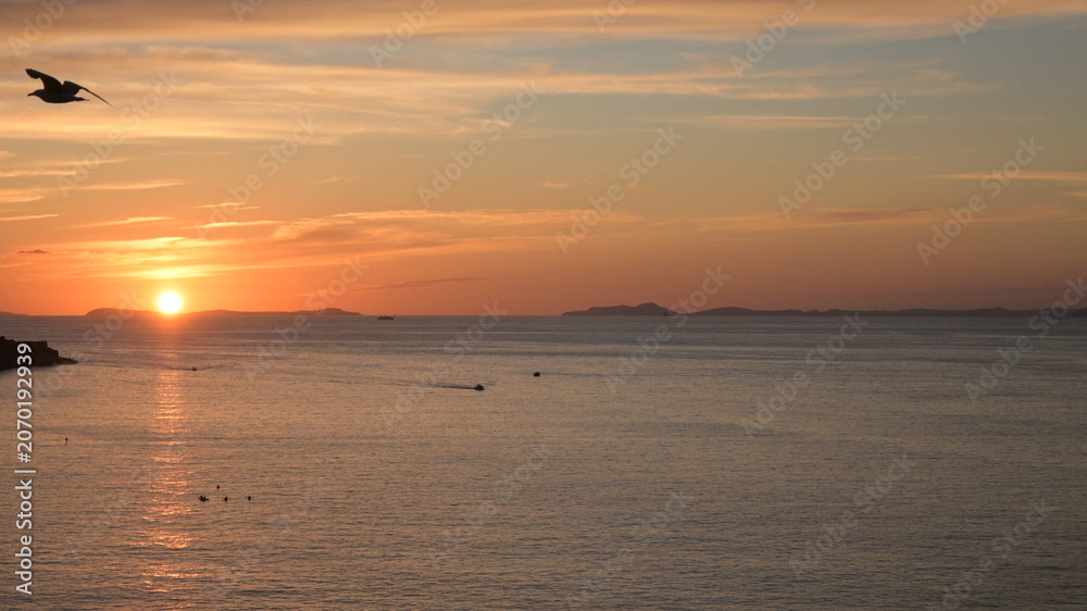 Fototapeta premium Golden Sunset Over the Mediterranean Sea