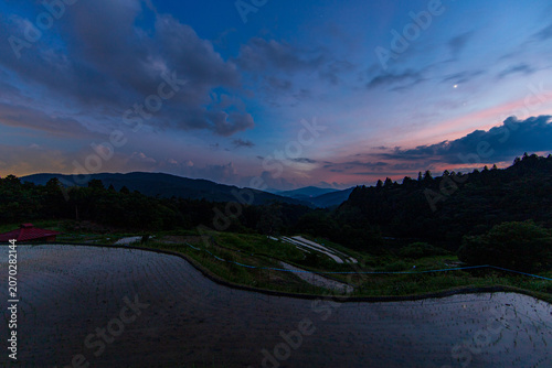 夕暮れの久留米木の棚田