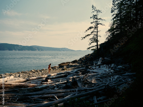 Exploring the shoreline of Desolation Sound in late summer