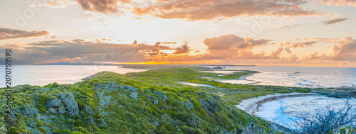 Coucher de soleil sur la Pointe des Châteaux à Saint-François en Guadeloupe, Grande-Terre, Antilles Françaises.