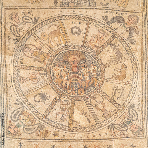Фотография The zodiac wheel mosaic at Beit Alfa Synagogue National Park in Israel