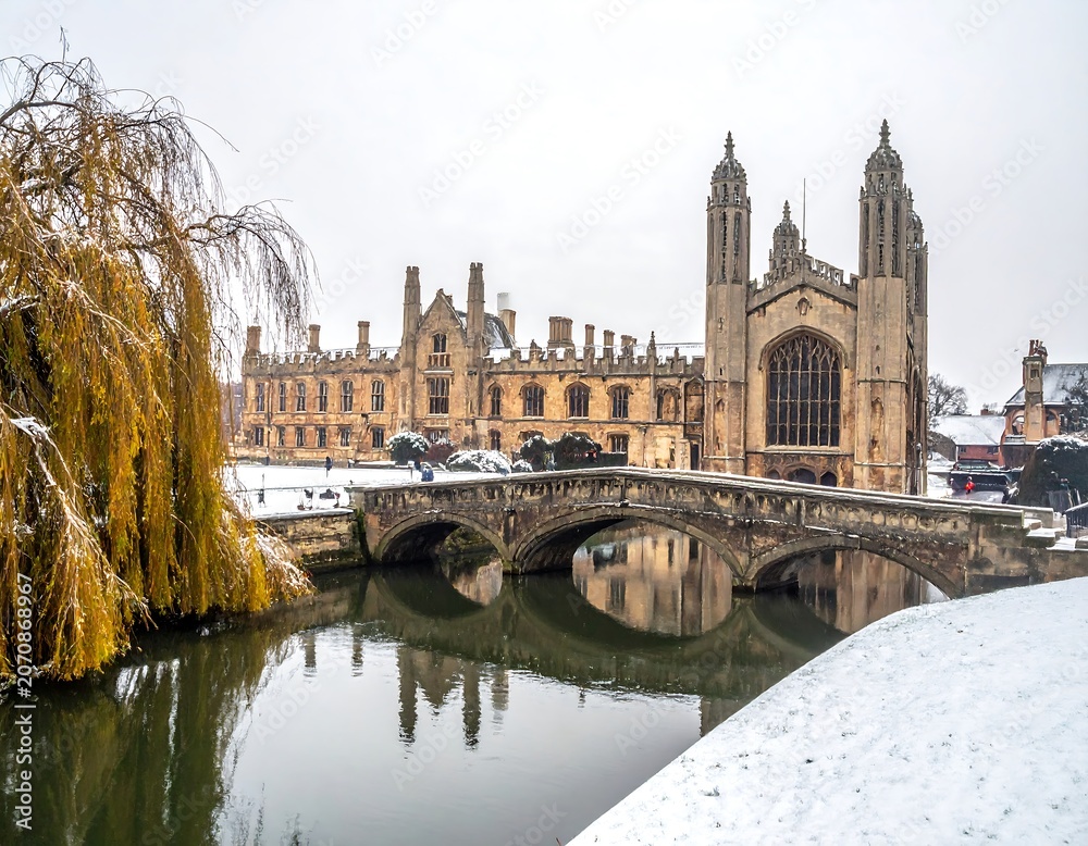 Fototapeta premium Cambridge River Snow Scene.