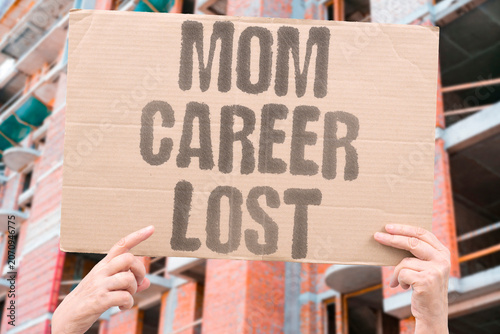Konstfotografi "Mom career lost" Mother's professional path ended
