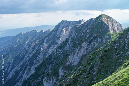 Konstfotografi high mountain landscape, Southern Ridge of Piatra Craiului Mountains, Romania