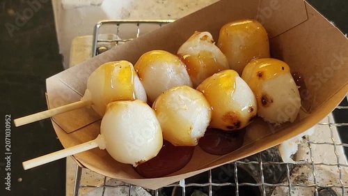 七輪で焼いたみたらし団子