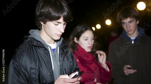 A group of zoomers prefers a virtual communication with each other: so close to each other, but act like strangers