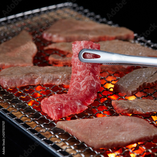 食欲そそるおいしそうな焼肉