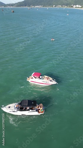 Imagens Aereas da Praia de Canasvieiras Florianópolis