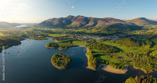 Tableau sur toile Aerial panoramic landscape of Keswick town and Derwentwater lake in the English