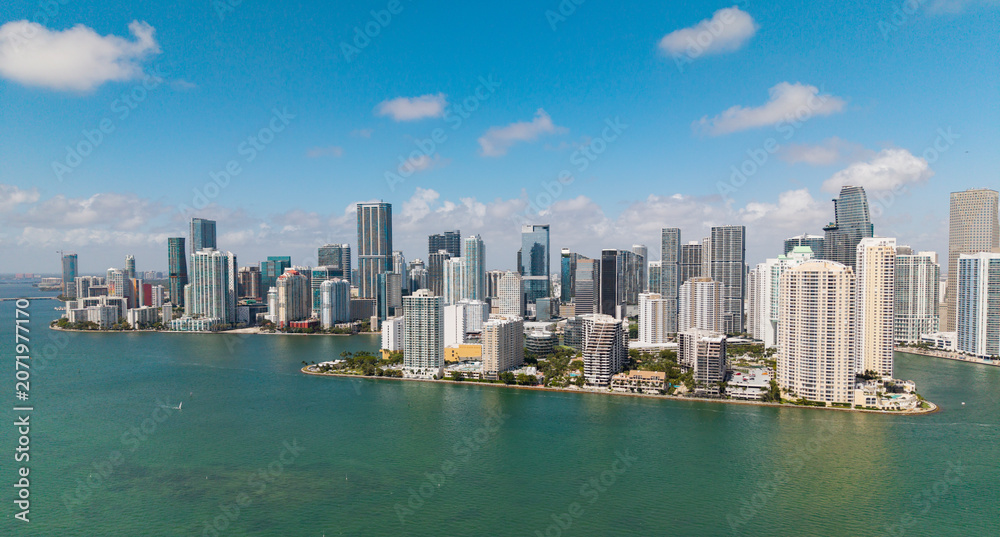Obraz premium Aerial view of Brickell skyline in downtown Miami. Skyscrapers above Miami. Scenic panorama of Miamis financial district. Brickell in Miami city. Miami Urban landscape with buildings cityscape.