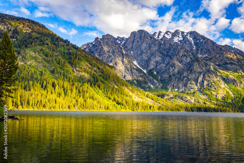 фотографія Grand Teton Mountains Reflecting in Jenny Lake
