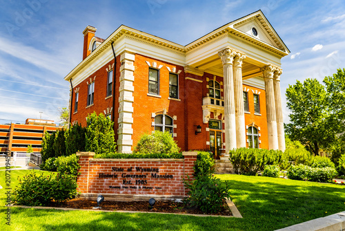 фотографія Historic Wyoming Governors Mansion in Cheyenne
