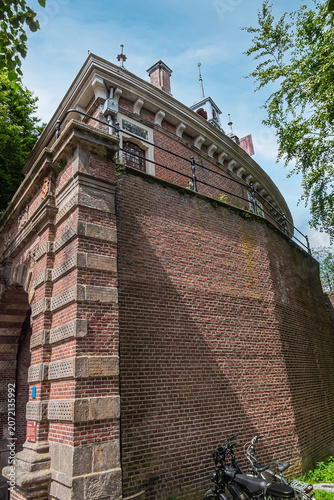 Oosterpoort (Eastern Gate) is the only surviving of once four city gates. Gate was built in 1578. In 1601 a house was built on top of the Oosterpoort. Hoorn, the Netherlands.